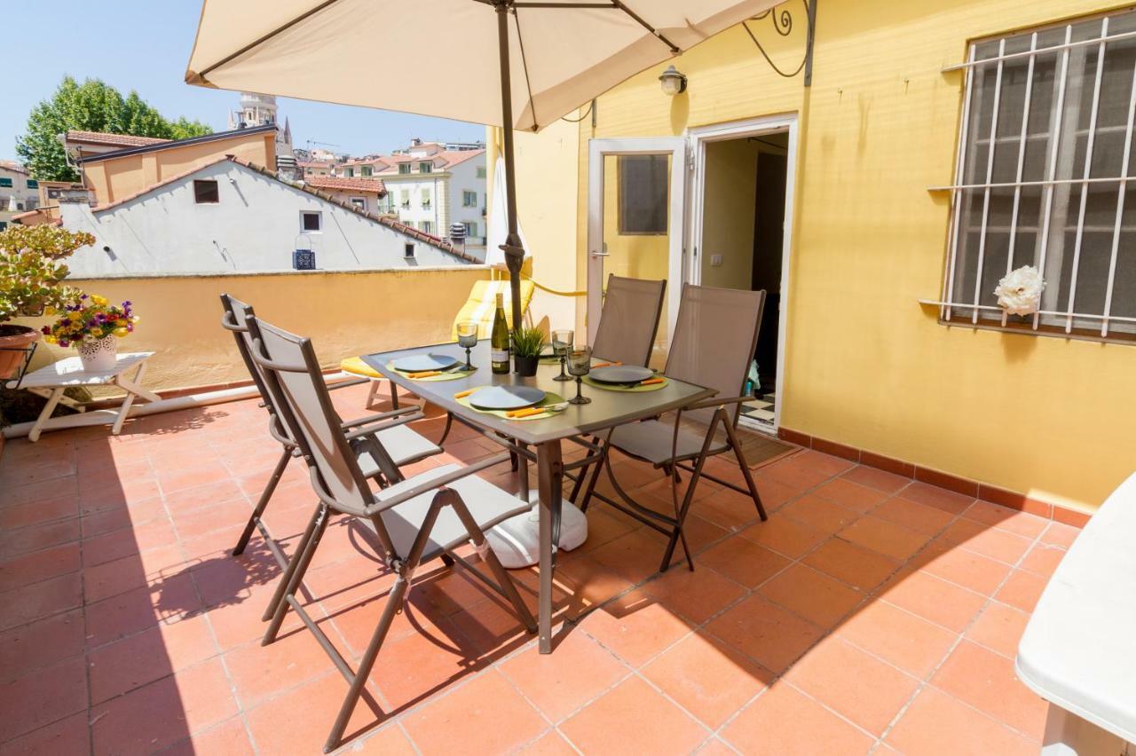 Apartment In The Heart Of San Remo Buitenkant foto